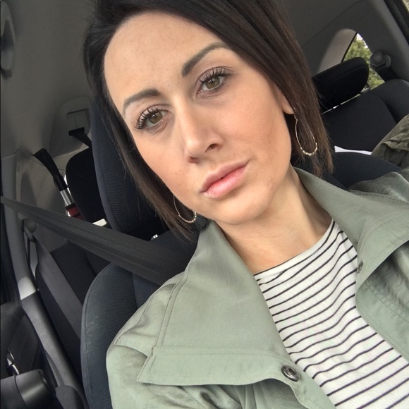 Meet your Posher, Kadie - Picture 1 of 1